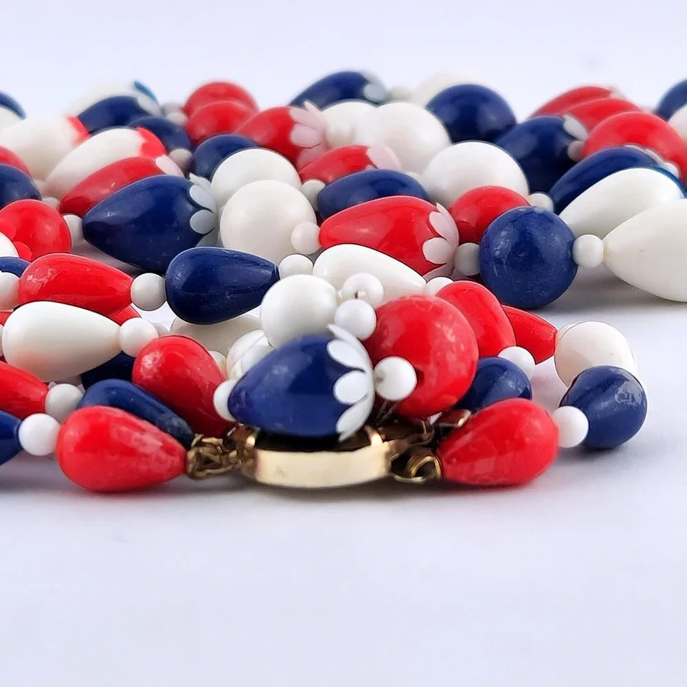 Vintage Red White Blue Triple Strand Bead Necklace Patriotic USA Hong‎ Kong